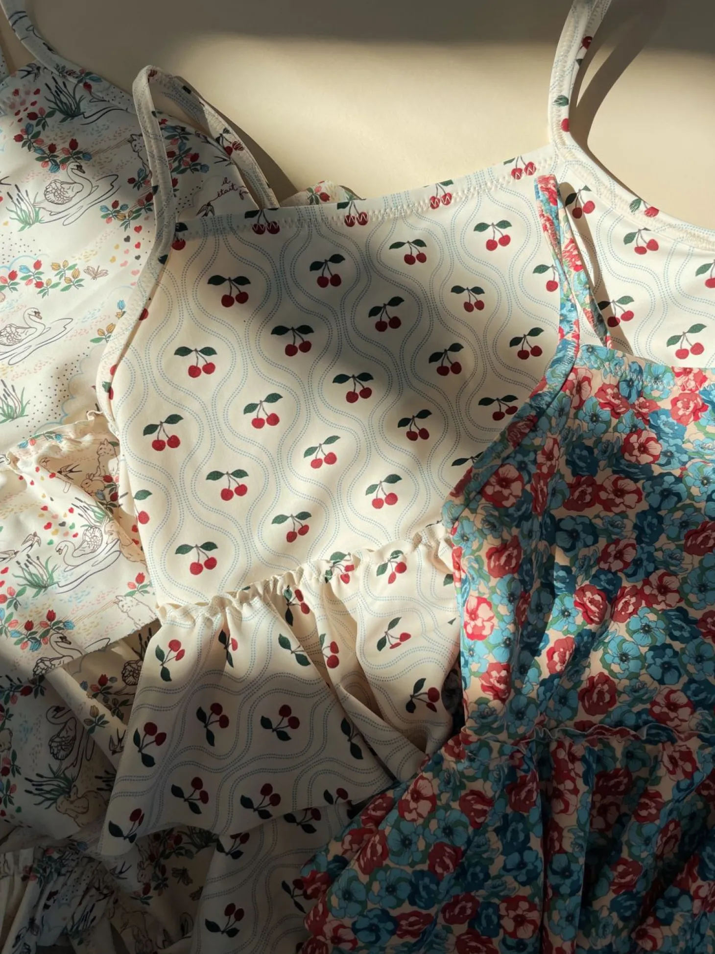 Konges Sløjd Manuca Badedragt Med Flaeser - Cherry Motif*Born Badedragter & Bikinis
