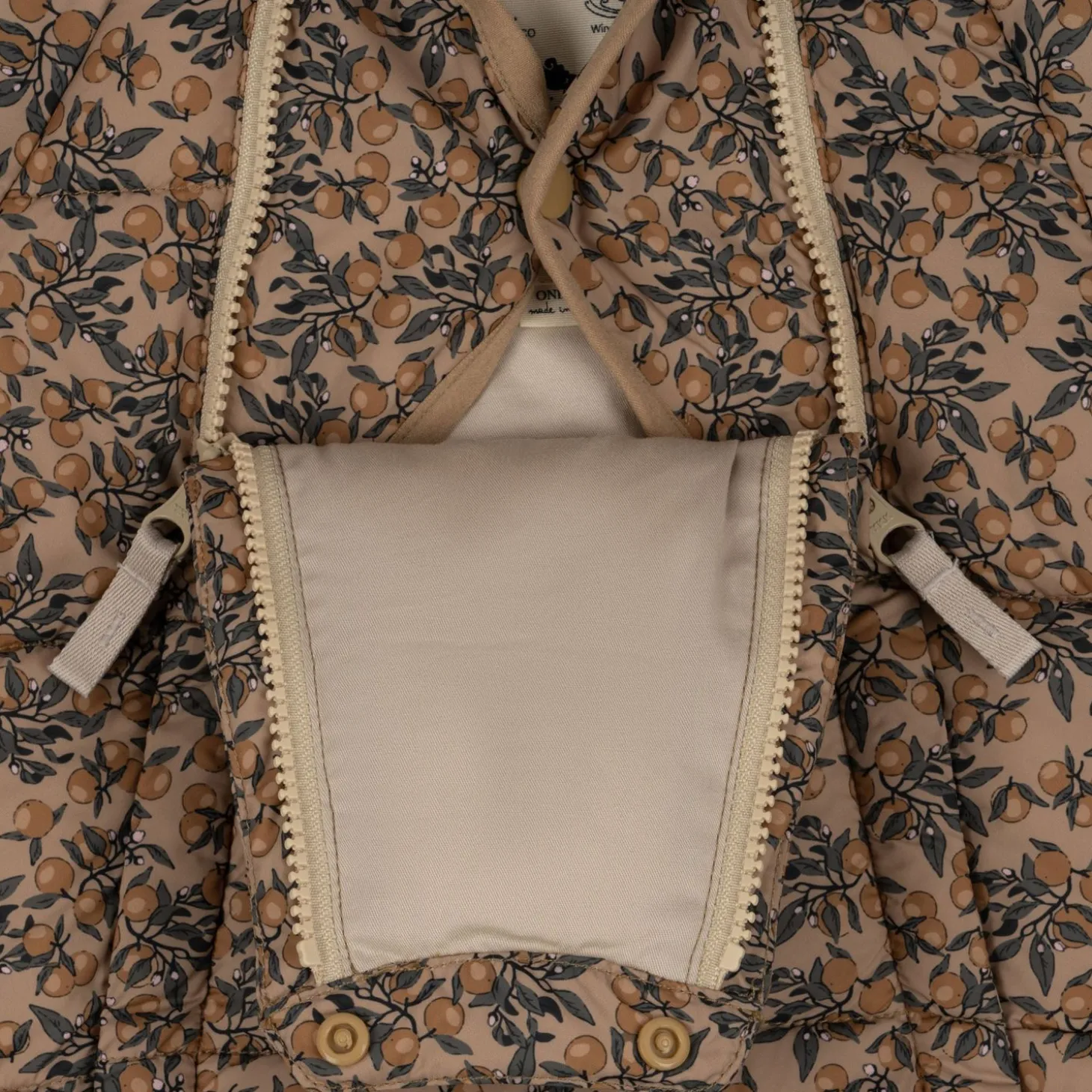 Konges Sløjd Nuka Koredragt - Orangerie Beige*Born Jakker