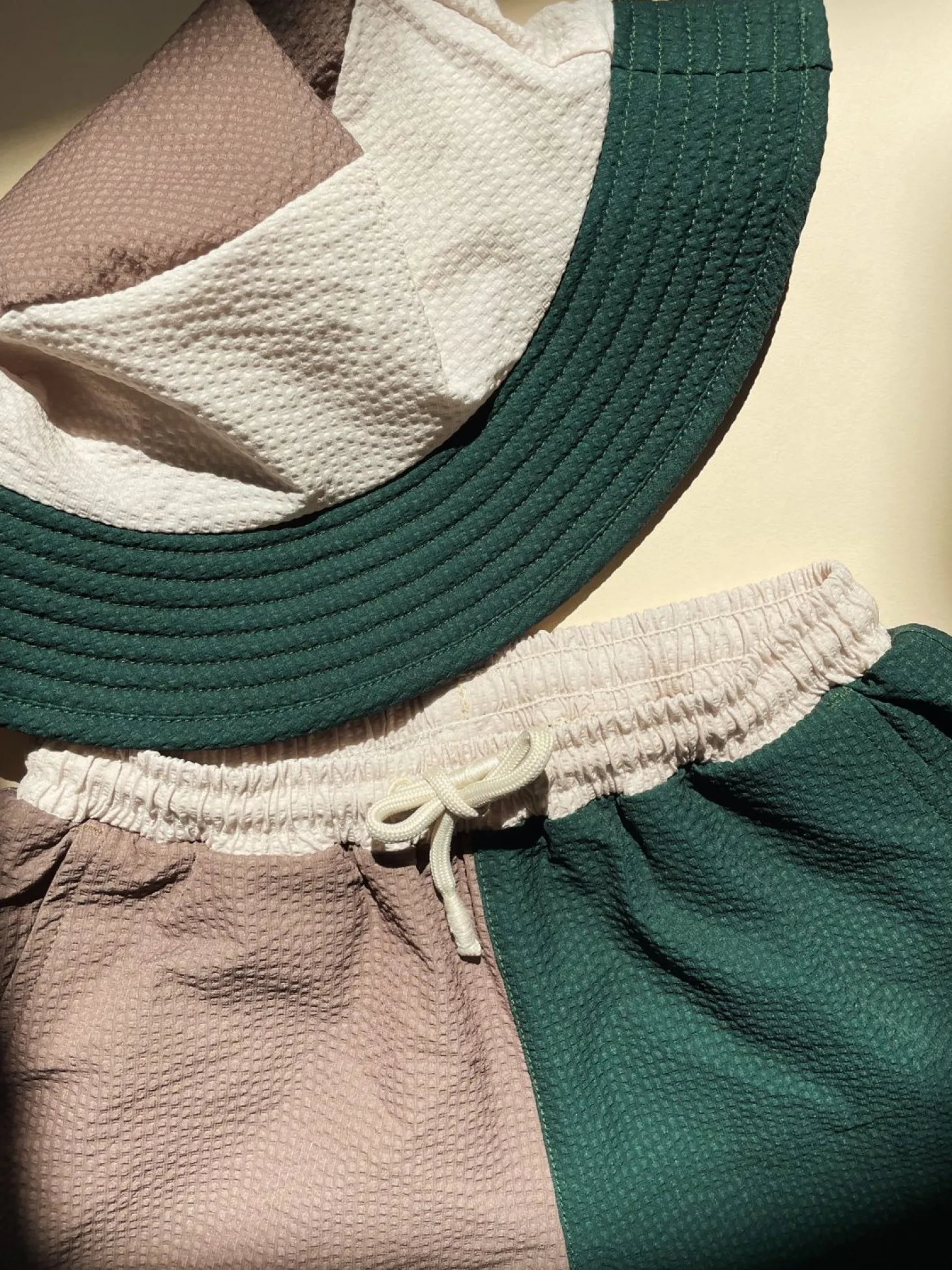 Konges Sløjd Seer Asnou Badeshorts - Pinel Grove/Shitake/French Oak*Born Badebukser & Bluser